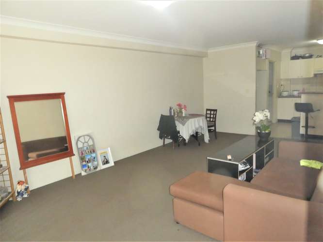Third view of Homely apartment listing, 15/12-16 Toongabbie Road, Toongabbie NSW 2146