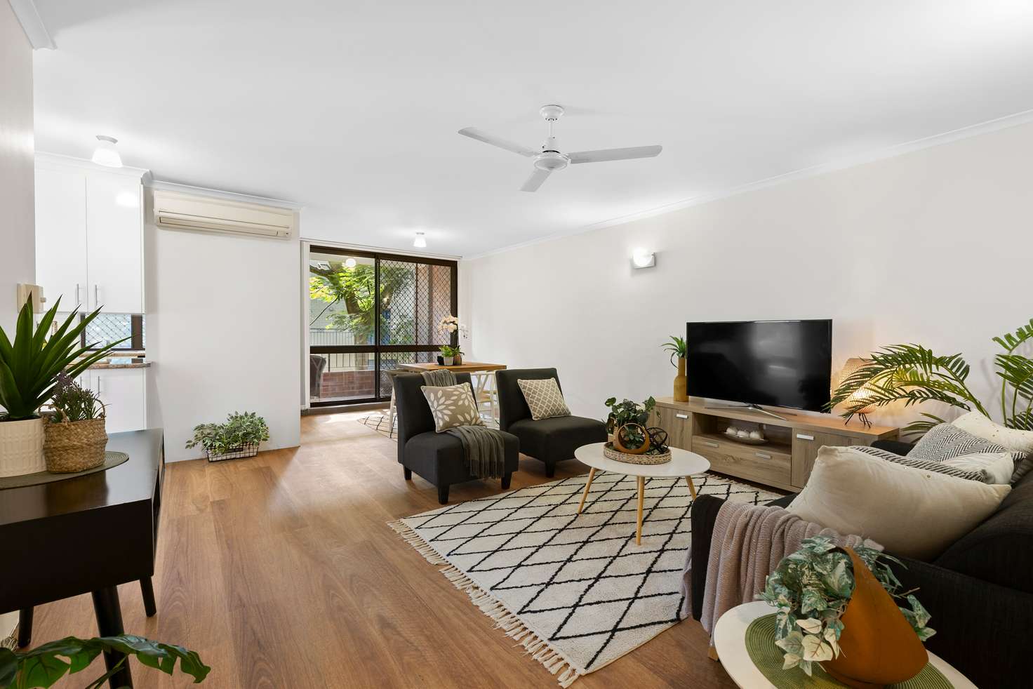 Main view of Homely apartment listing, 2/22 Carr Street, St Lucia QLD 4067