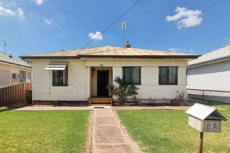 32 East Street, Grenfell NSW 2810