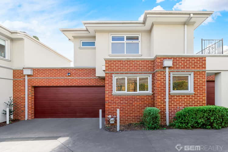 Main view of Homely townhouse listing, 2/8 Persimmon Court, Doncaster VIC 3108