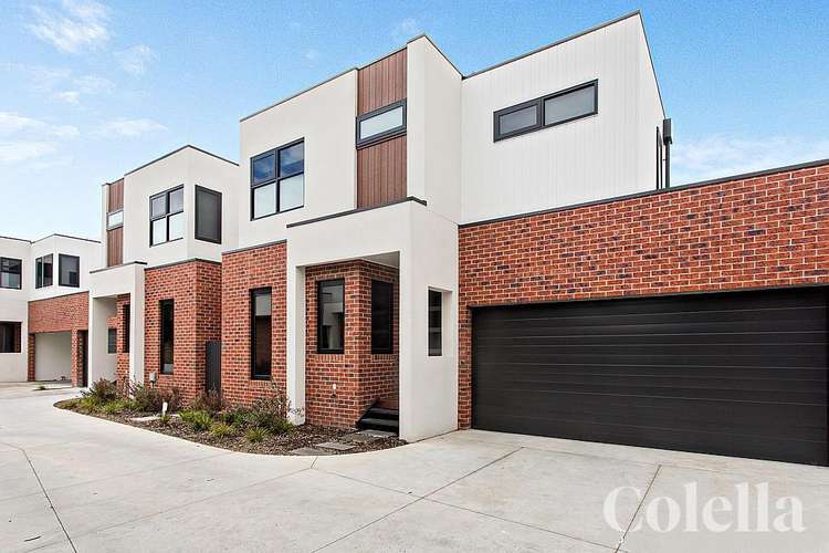 Main view of Homely townhouse listing, 2/442 Nepean Highway, Parkdale VIC 3195