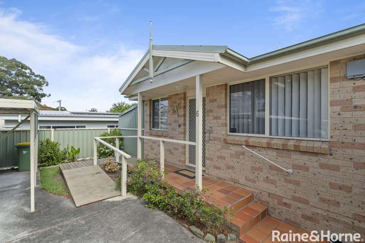 Main view of Homely villa listing, 5/16 Wells Street, East Gosford NSW 2250