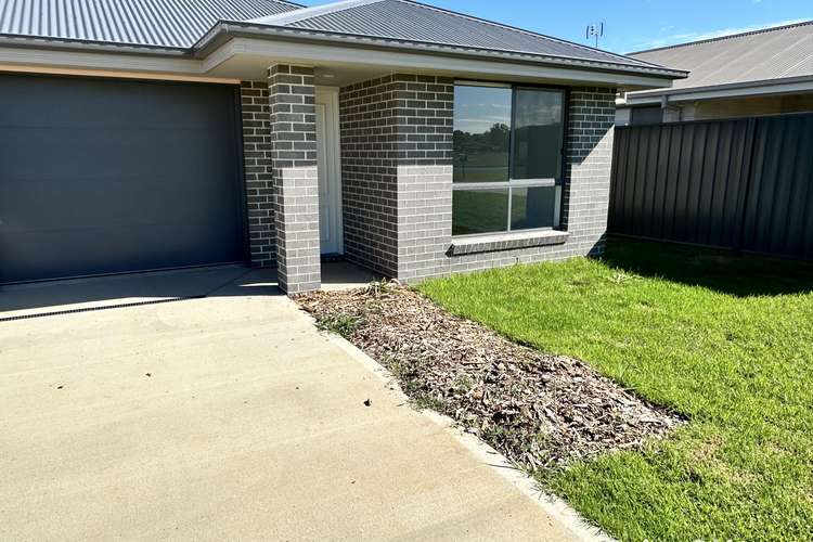Main view of Homely semiDetached listing, 1/8 Rodgers Road, West Tamworth NSW 2340