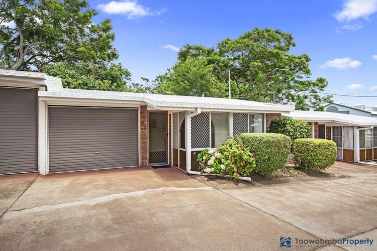 Main view of Homely house listing, 2/24 Lindsay Street, East Toowoomba QLD 4350