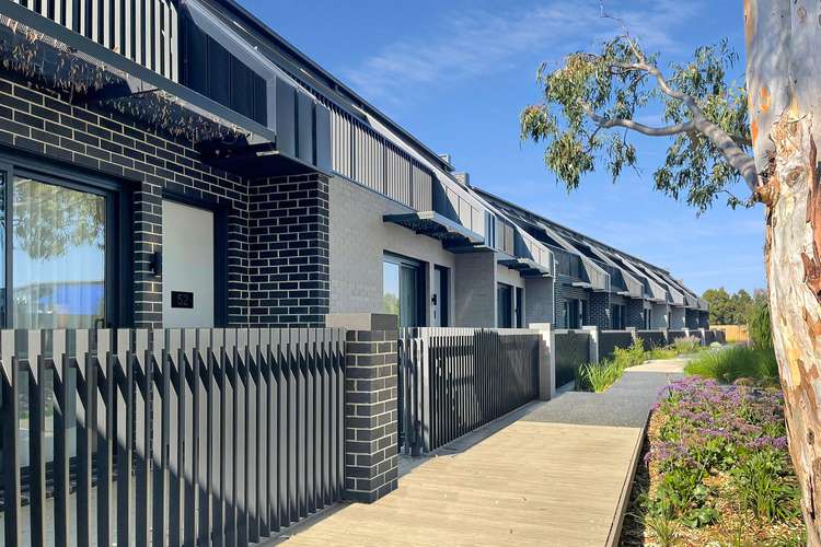 Main view of Homely townhouse listing, 52/220 Chapel Road, Keysborough VIC 3173