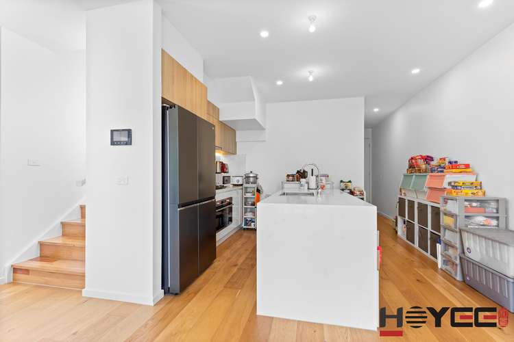 Fifth view of Homely house listing, 9 Randall Court, Mount Waverley VIC 3149
