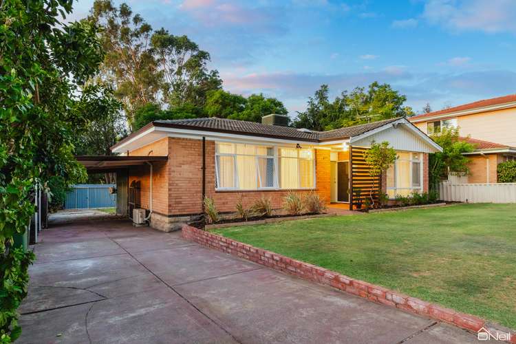 27 Sonego Avenue, Kelmscott WA 6111