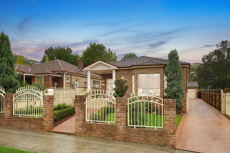 Main view of Homely house listing, 32 Iliffe Street, Bexley NSW 2207