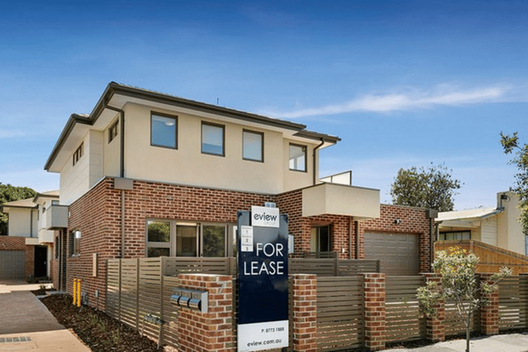 Main view of Homely townhouse listing, 2/7 Lewellin Grove, Carrum VIC 3197