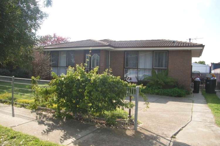 40 Essex Drive, Melton VIC 3337