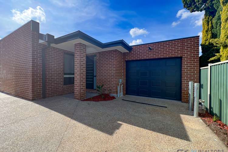 2/96 Hanson Rd., Craigieburn VIC 3064