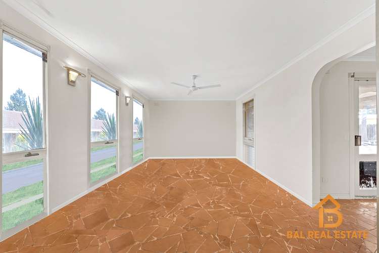 Sixth view of Homely house listing, 2 Campaspe Crescent, Brookfield VIC 3338