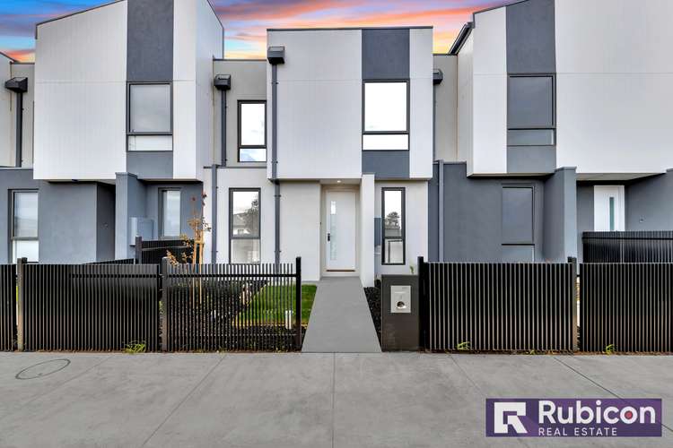 Main view of Homely townhouse listing, 17 Glenrothes Street, Strathtulloh VIC 3338