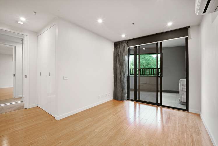 Fourth view of Homely apartment listing, 2/26 Merri Parade, Northcote VIC 3070