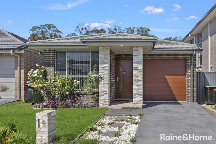 8 Wakeling Drive, Edmondson Park NSW 2174