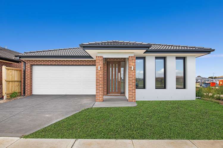 Main view of Homely house listing, 5 Shanti Circuit, Werribee VIC 3030