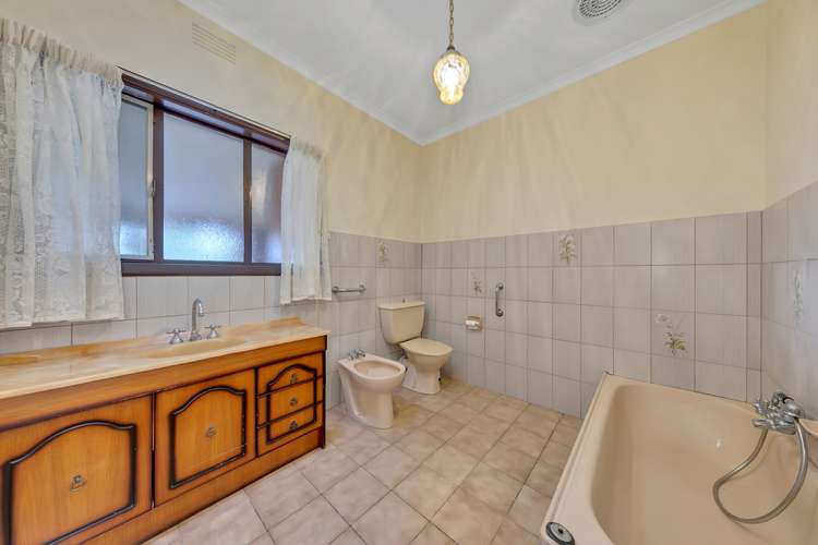 Sixth view of Homely house listing, 5 Jean Street, Lalor VIC 3075