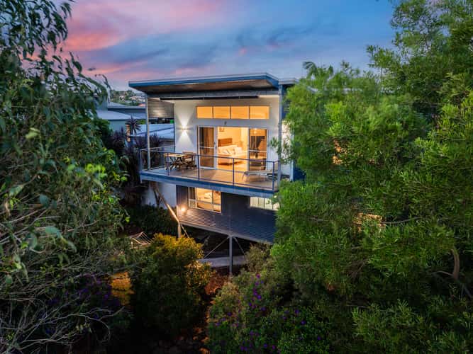 11 The Hermitage, Tweed Heads South NSW 2486