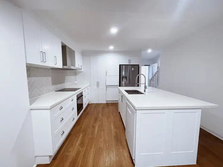 15 Bridgman Dr