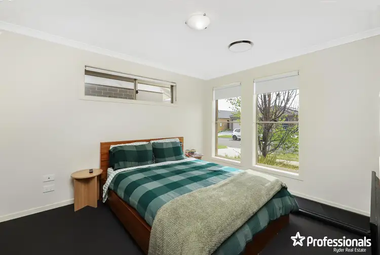 Sixth view of Homely house listing, 5 Amber Way, Cobblebank VIC 3338