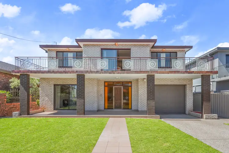 4 Bayview Road