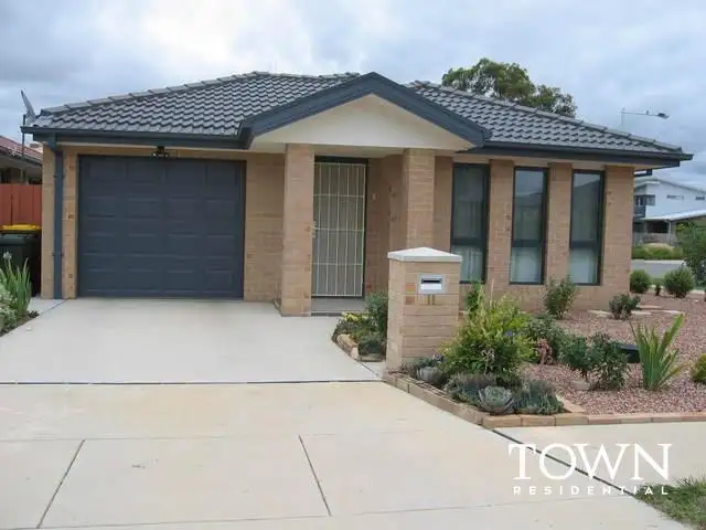 11 Joan Long Street