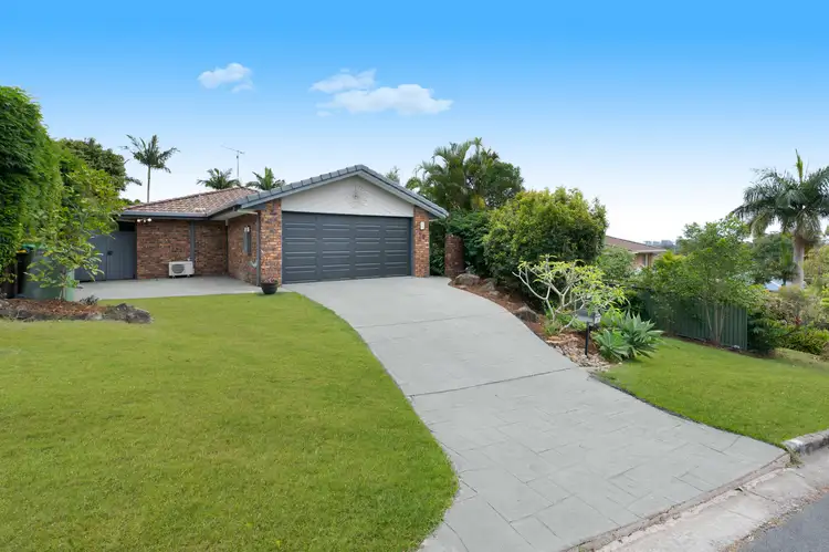 15 Deloraine Drive