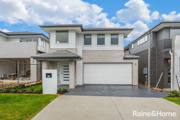 11 Gulgong Crescent