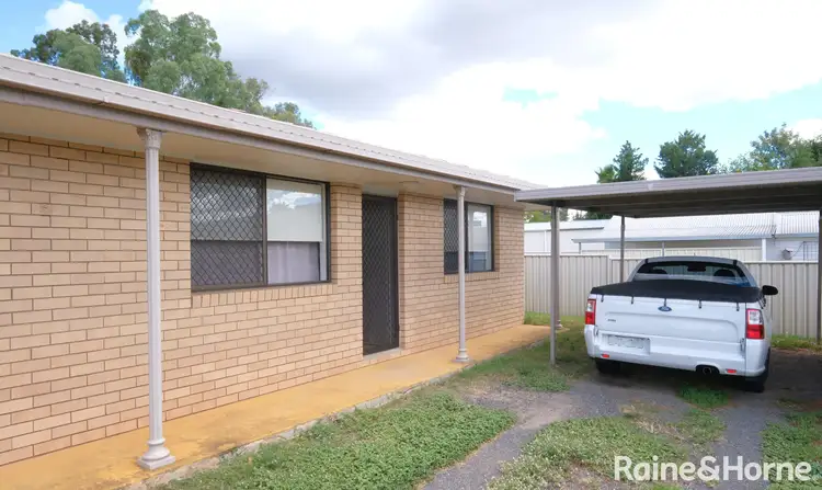 Main view of Homely unit listing, 2/37 Oswald Street, Inverell NSW 2360