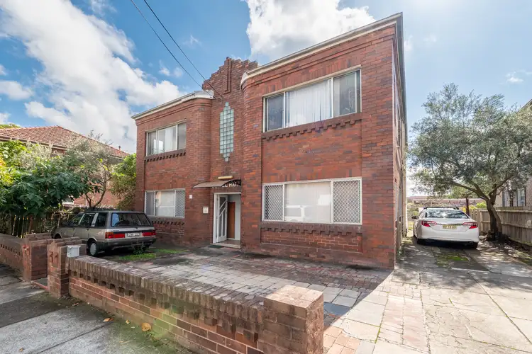 13 Cavill Ave