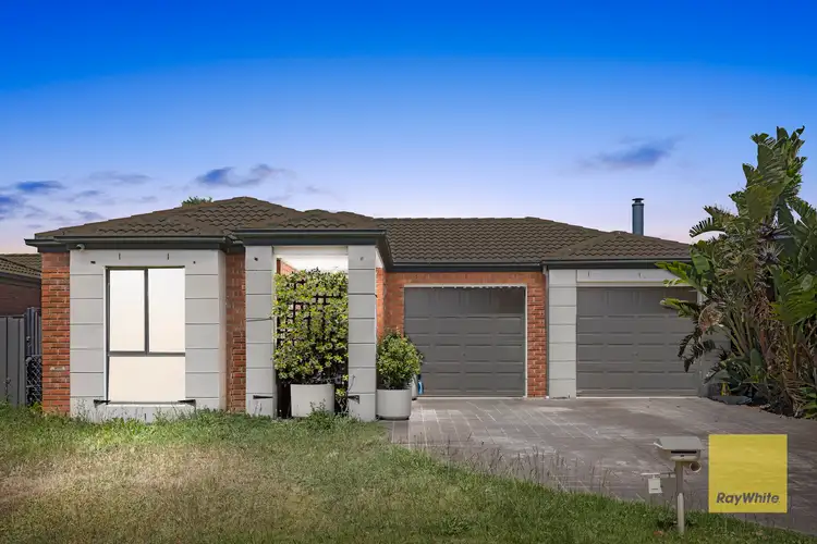 17 Lindsay Gardens