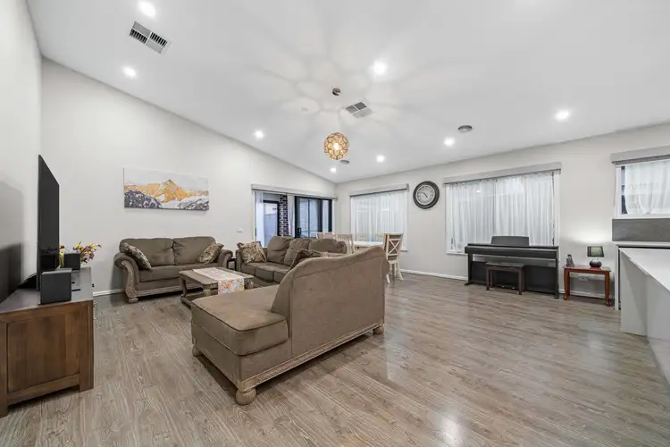 Third view of Homely house listing, 6 Calvert Circuit, Wollert VIC 3750
