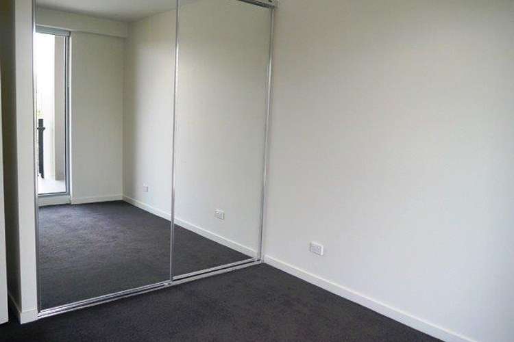 Fifth view of Homely apartment listing, 422/109 Manningham Street, Parkville VIC 3052