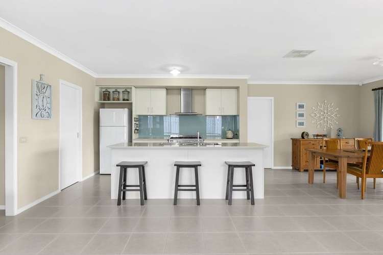 Fourth view of Homely house listing, 2 Harrison Court, Tyabb VIC 3913