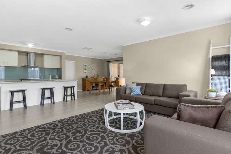 Sixth view of Homely house listing, 2 Harrison Court, Tyabb VIC 3913