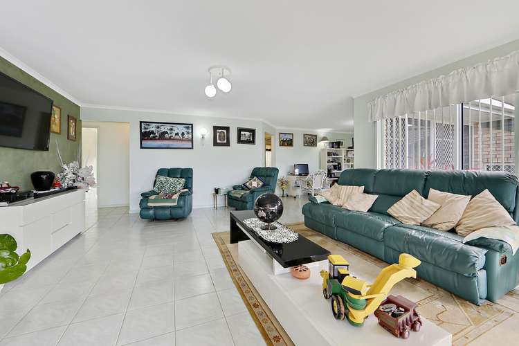 Second view of Homely house listing, 3 Whitehall Court, Avoca QLD 4670