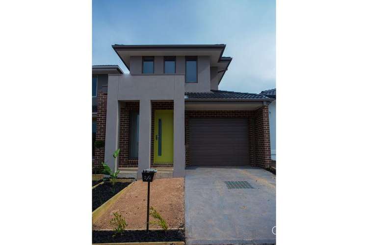 Main view of Homely townhouse listing, 2/4 Springlands Crescent, Plumpton VIC 3335