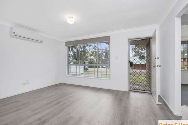 Third view of Homely house listing, 8 Lakeshore Ave, Kingfisher Shores NSW 2259