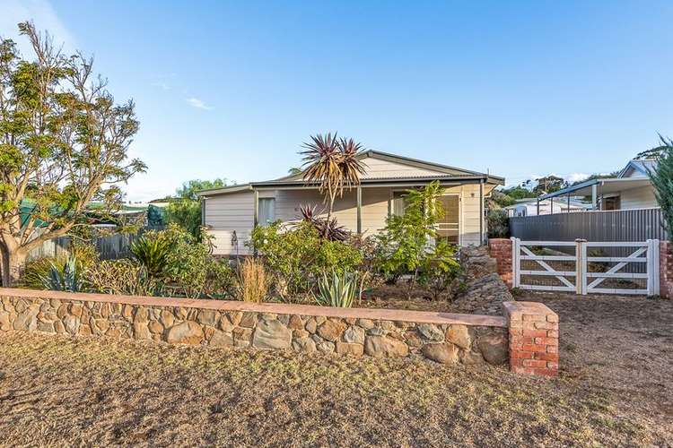 10 Hindmarsh Street, Clayton Bay SA 5256