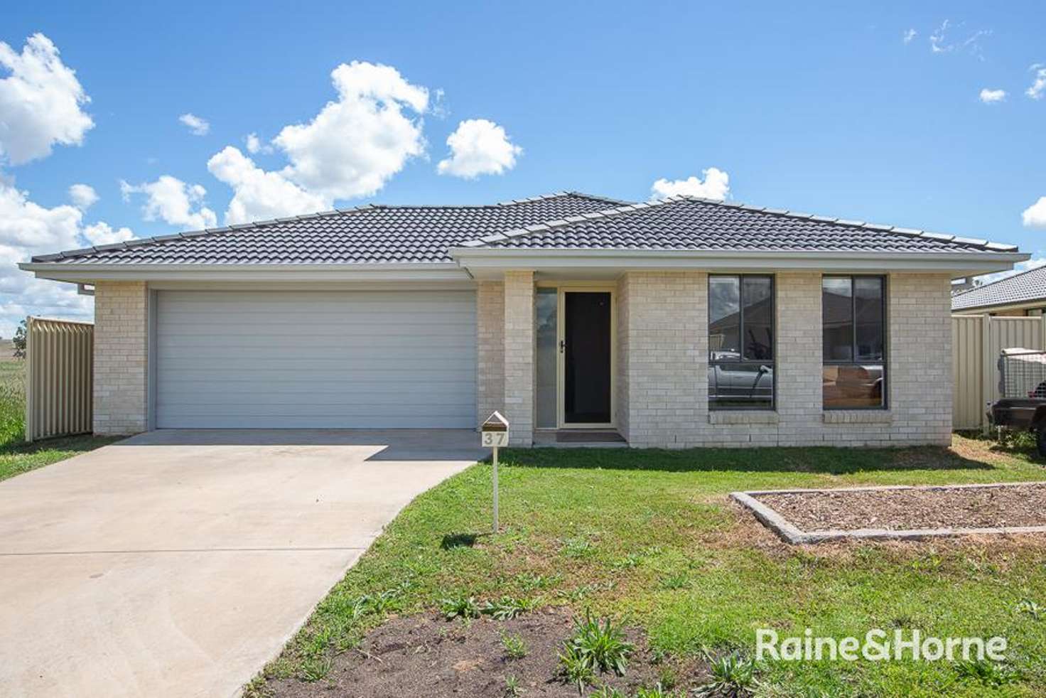 Main view of Homely house listing, 37 Flemming Crescent, Tamworth NSW 2340