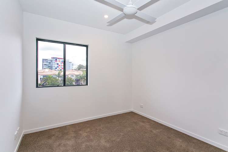 Fifth view of Homely apartment listing, 0002/11 Andrews St, Southport QLD 4215