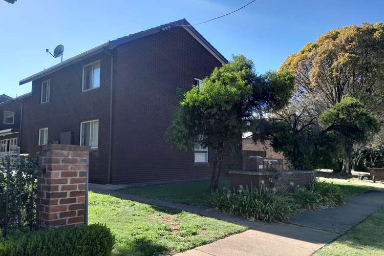 Main view of Homely unit listing, 4/98 Carthage Street, Tamworth NSW 2340