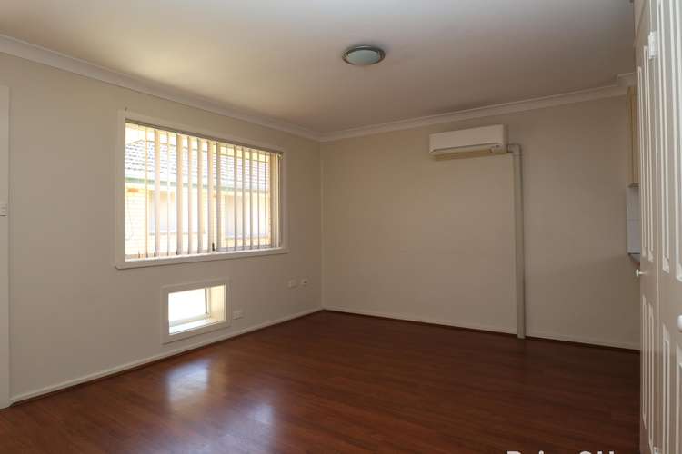 Fourth view of Homely unit listing, 3/5 Joyes Place, Tolland NSW 2650