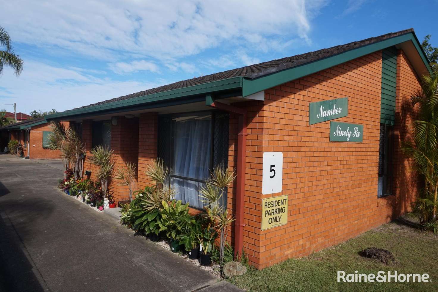 Main view of Homely unit listing, 1/96 Park Beach Road, Coffs Harbour NSW 2450