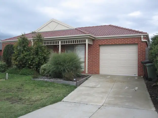 4 FINGLETON CRESCENT, Sunbury VIC 3429