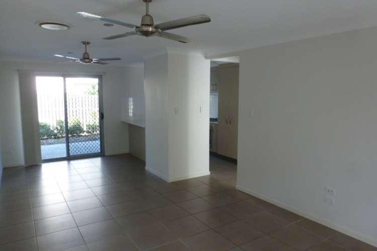Third view of Homely townhouse listing, C/86 CARSELGROVE AVE 86 CARSELGROVE, Fitzgibbon QLD 4018