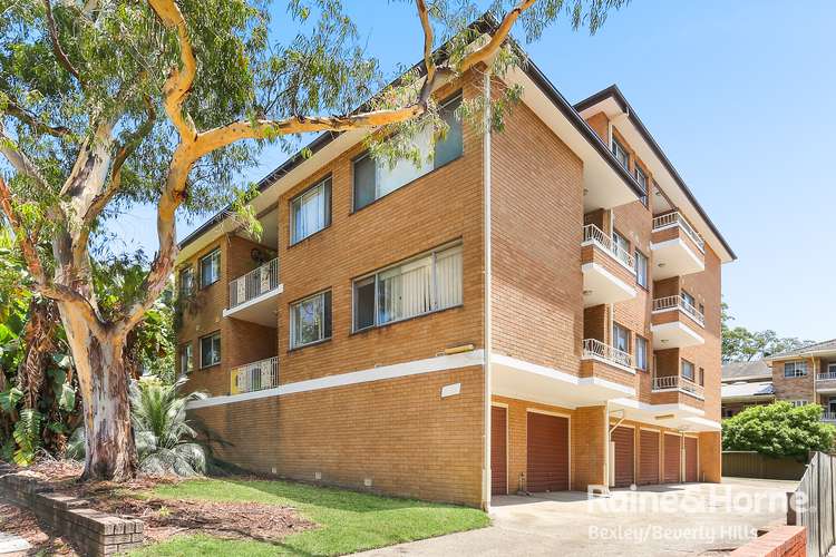 Main view of Homely unit listing, 1/33 Bembridge Street, Carlton NSW 2218
