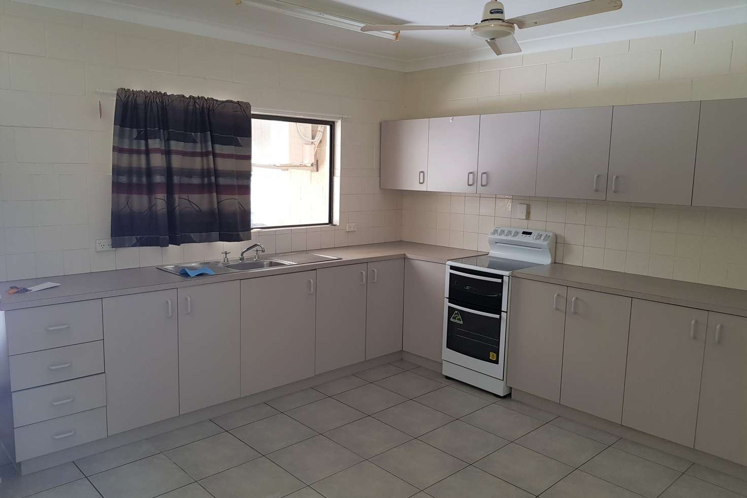 Main view of Homely unit listing, 4/25 Queen Street, Ayr QLD 4807