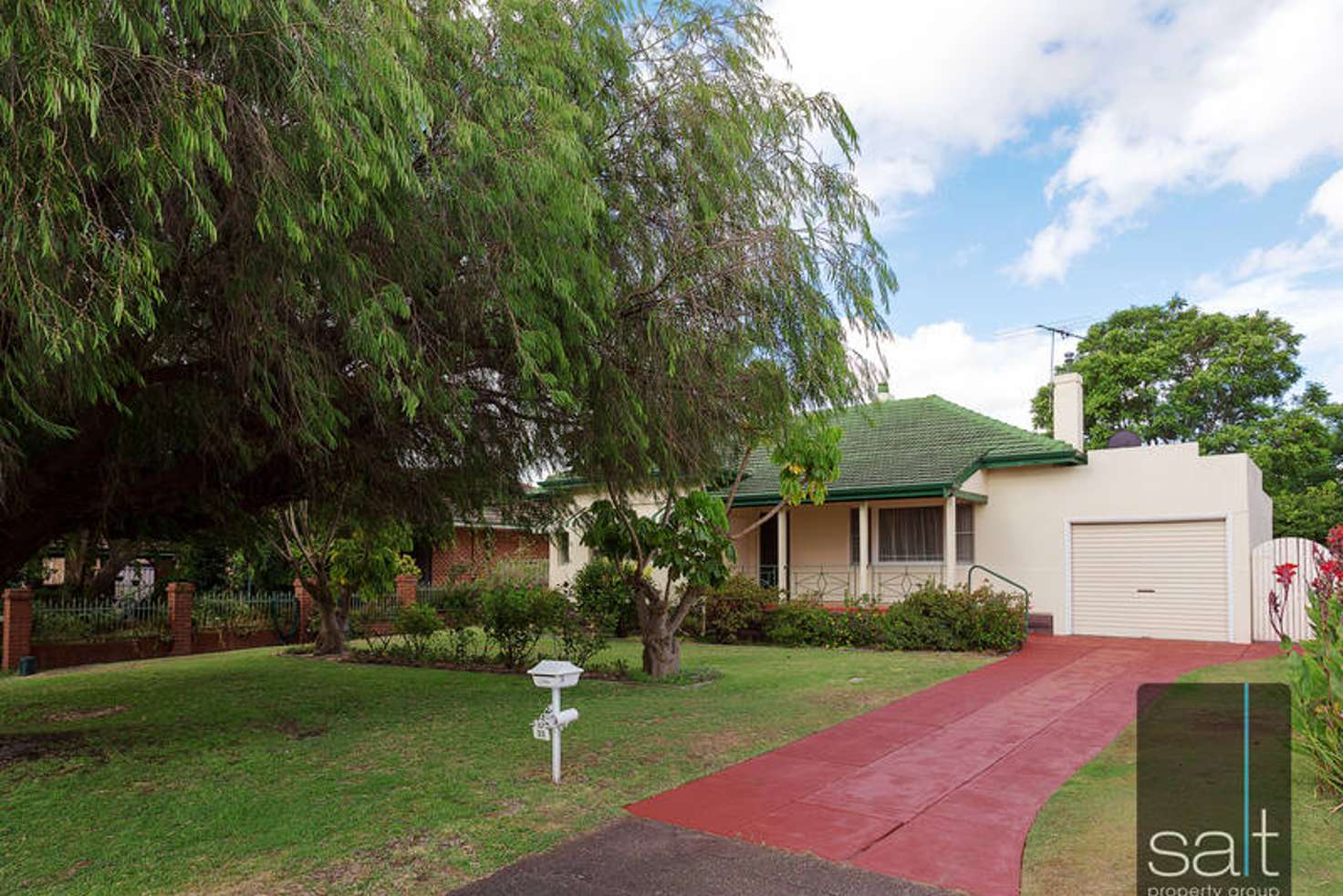 Main view of Homely house listing, 33 Raymond Street, Mount Pleasant WA 6153