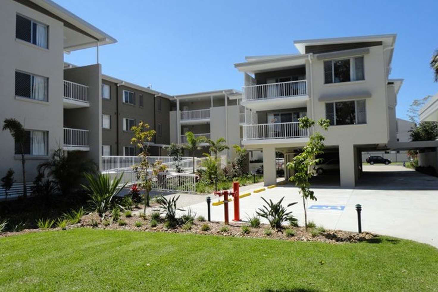 Main view of Homely unit listing, 2/8 Ahern Street, Labrador QLD 4215